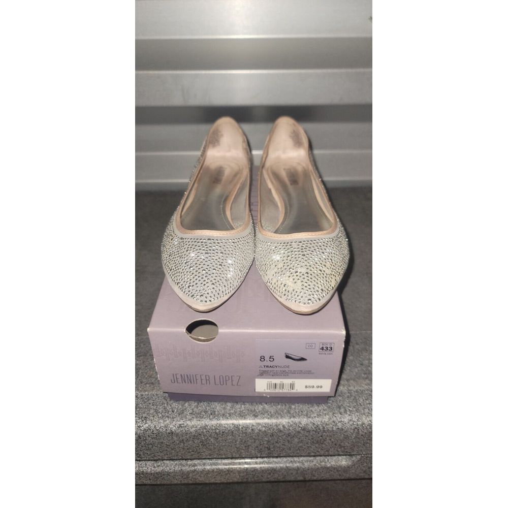 JLo Jennifer Lopez Silver Embellished Pointy Toe Flat Shoe Size 8.5Tracy Nude